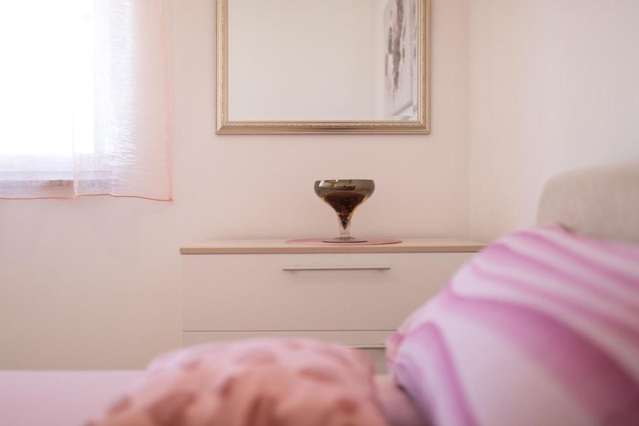 Apartment Oleander Пунат Екстериор снимка