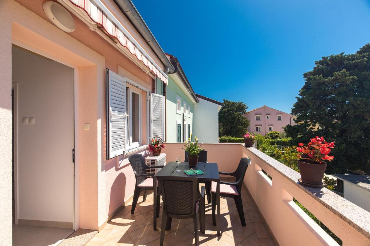 Apartment Oleander Пунат Екстериор снимка