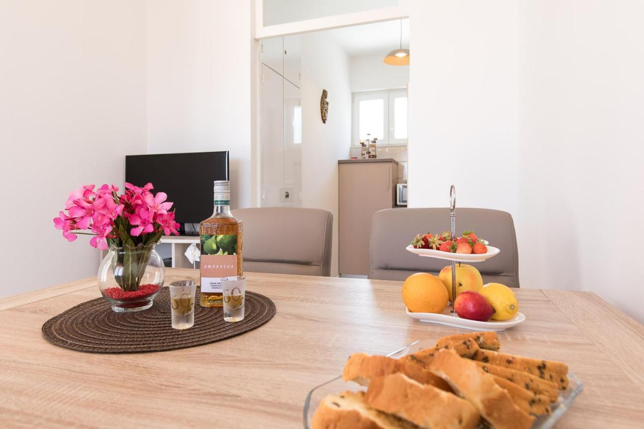 Apartment Oleander Пунат Екстериор снимка